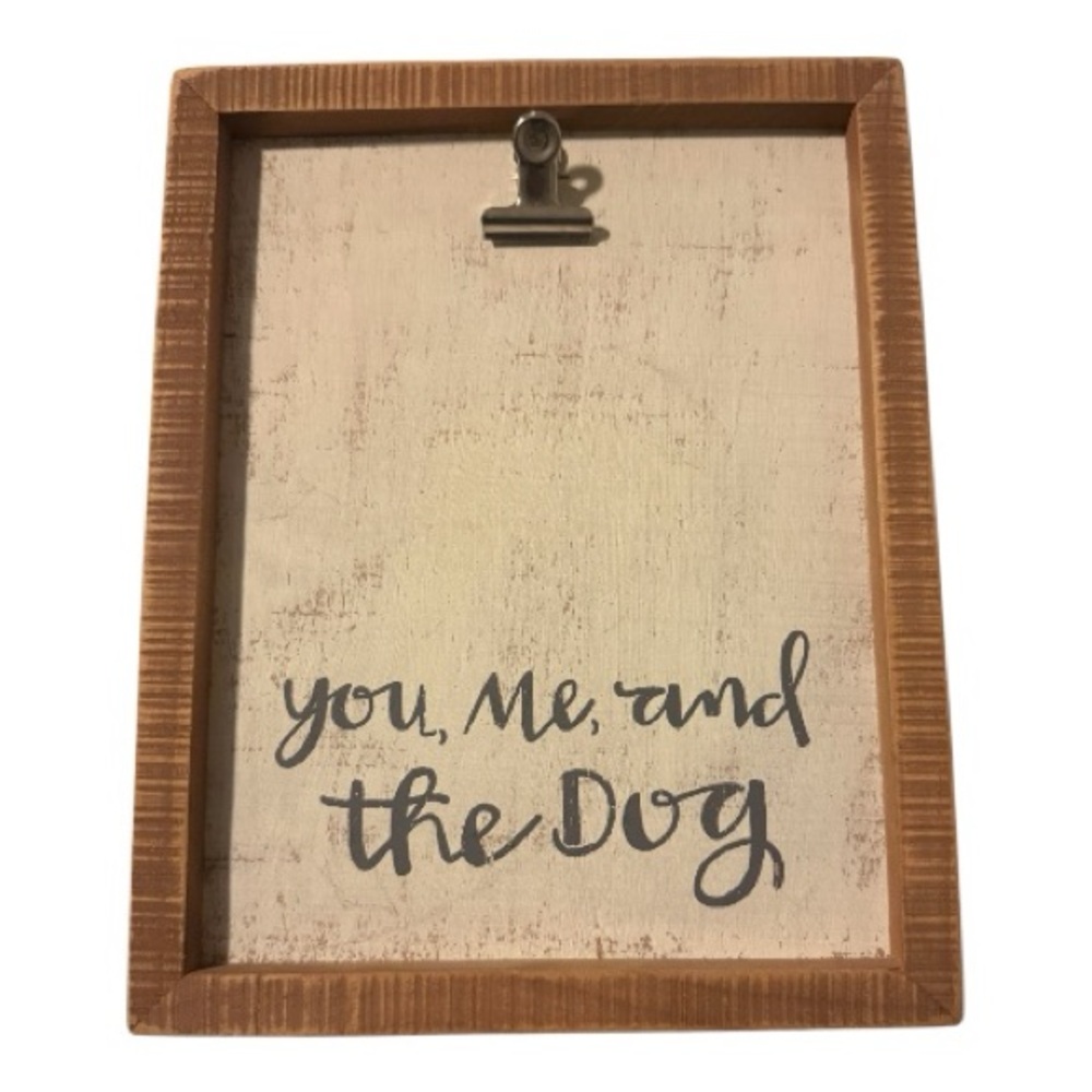 Primitives by Kathy you mean and the dog sign with clip